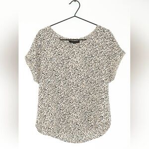 BANANA REPUBLIC LEOPARD T SHIRT 20” PTP